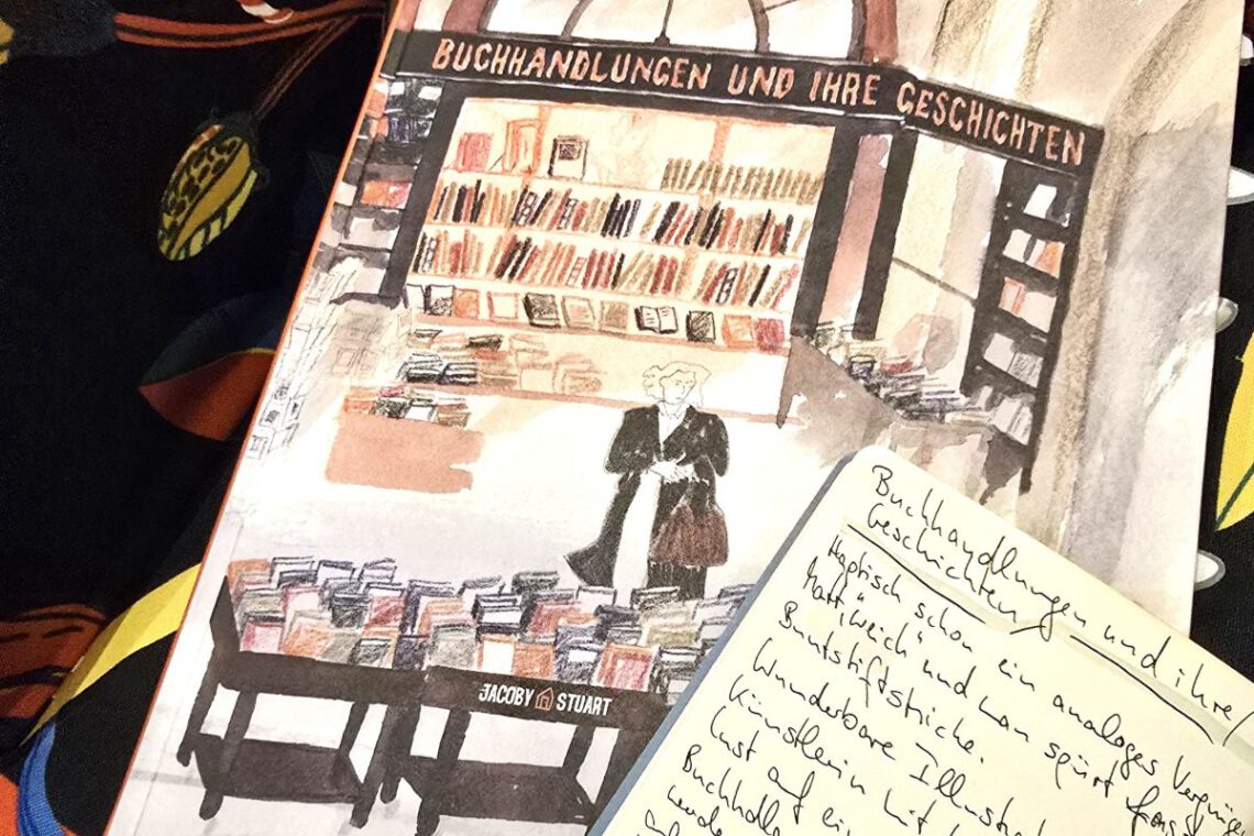 Buchcover und daneben handschriftliche Notizen